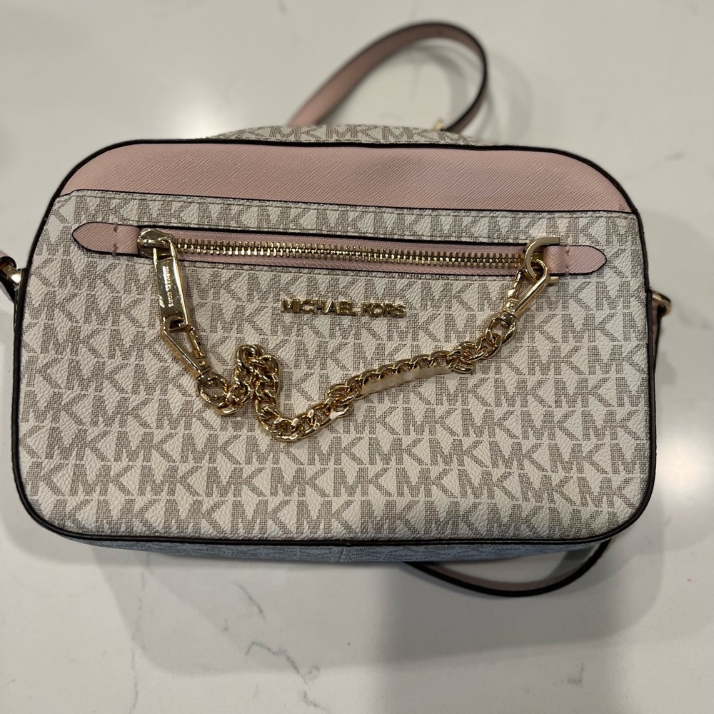 Micheal Kors jet set large crossbody logo bag